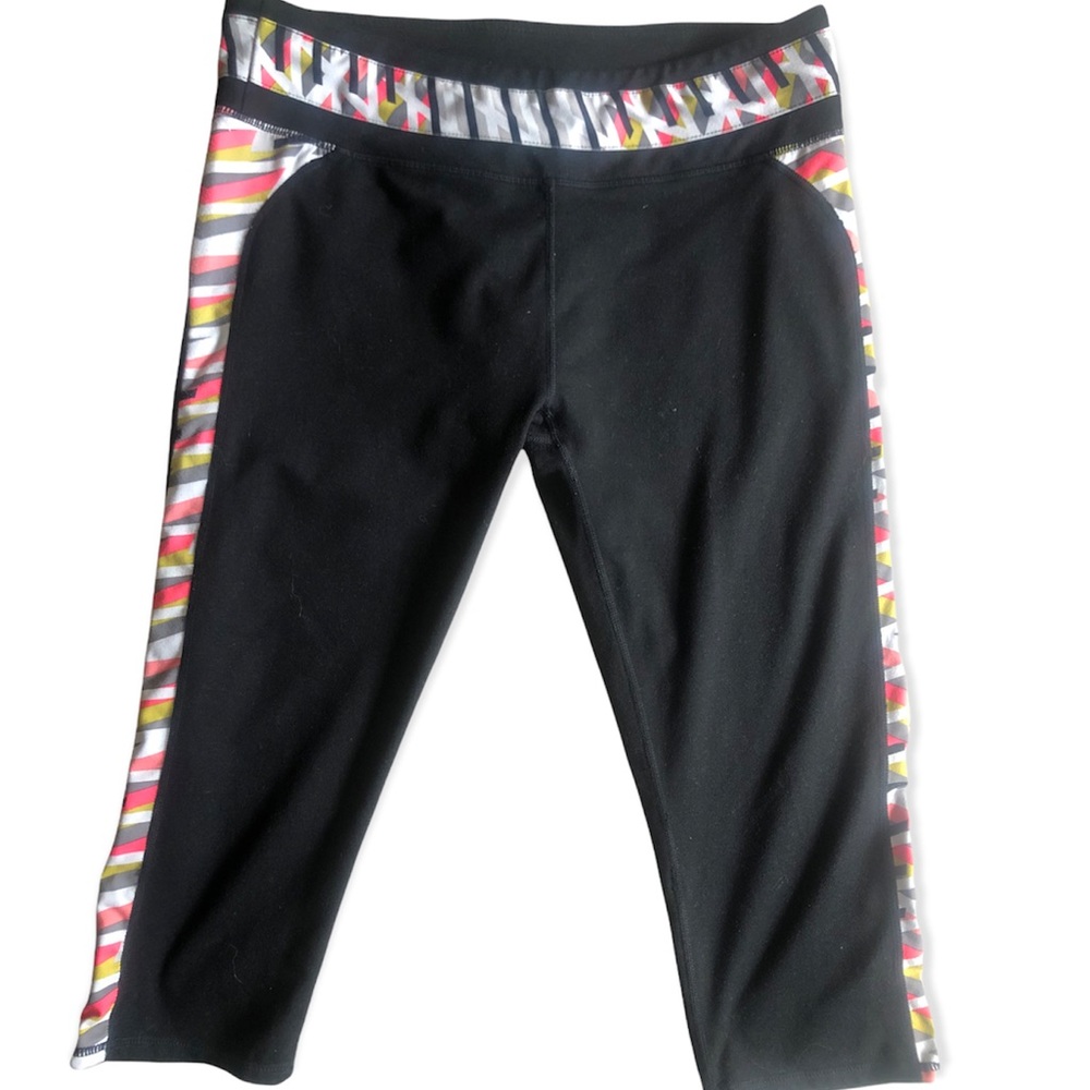 Fabletics geometric crop leggings
